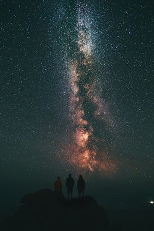 满船清梦压星河
